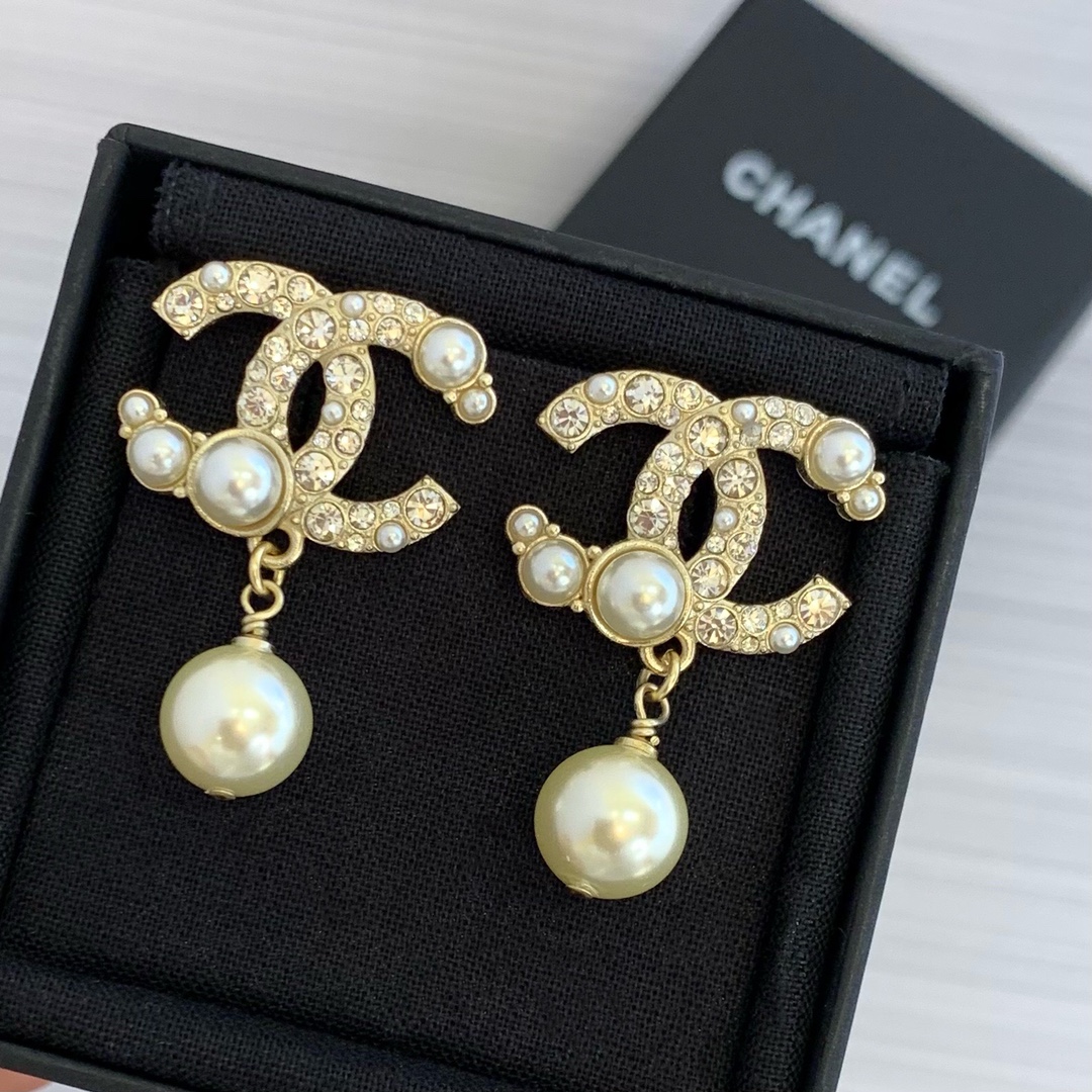 Chanel Earrings Pearl L