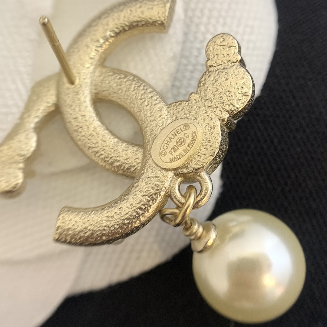 Chanel Earrings Pearl L