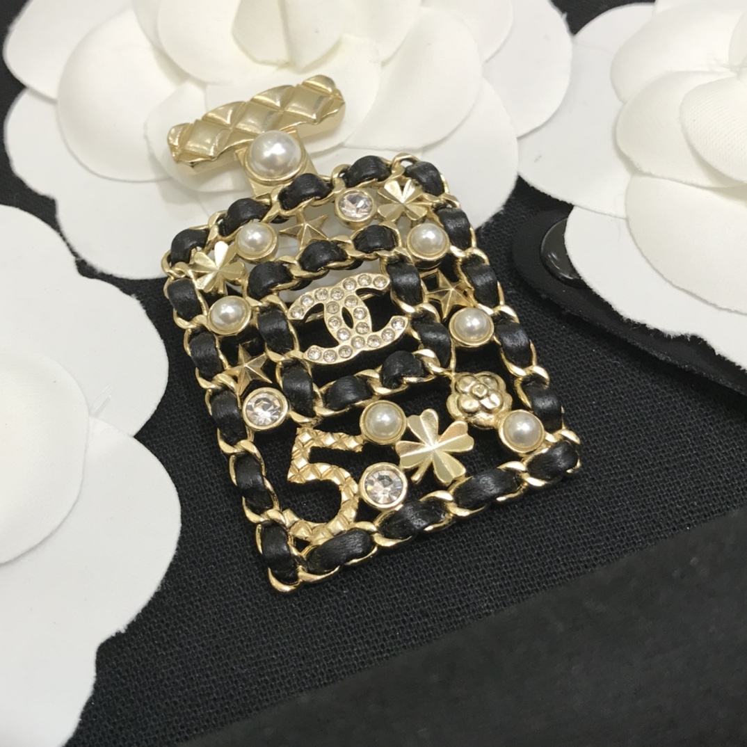 Chanel Brooch Pearl Black L