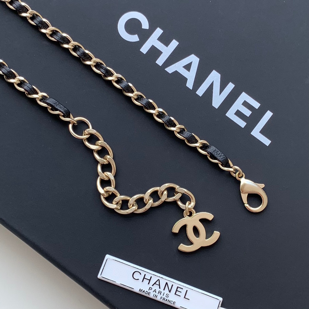 Chanel Necklace Gold L