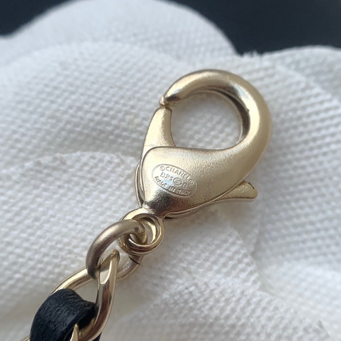 Chanel Necklace Gold L