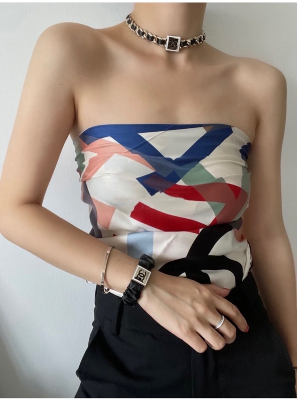 Chanel Necklace Gold L