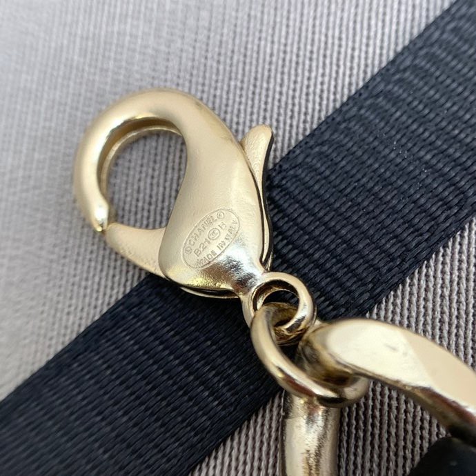 Chanel Necklace Gold L