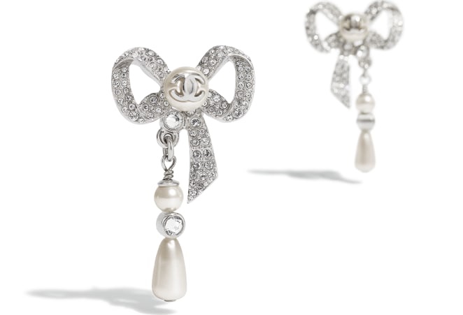 Chanel Earrings Pearl L
