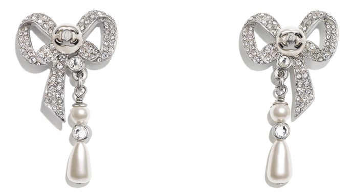 Chanel Earrings Pearl L
