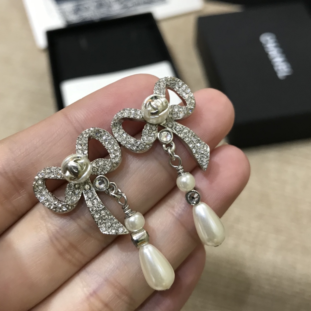 Chanel Earrings Pearl L