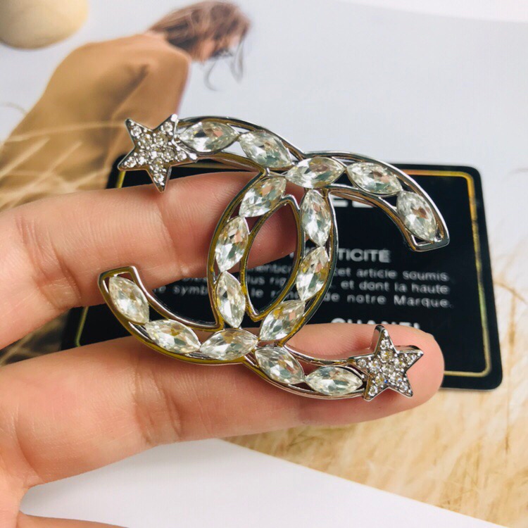 Chanel Brooch L