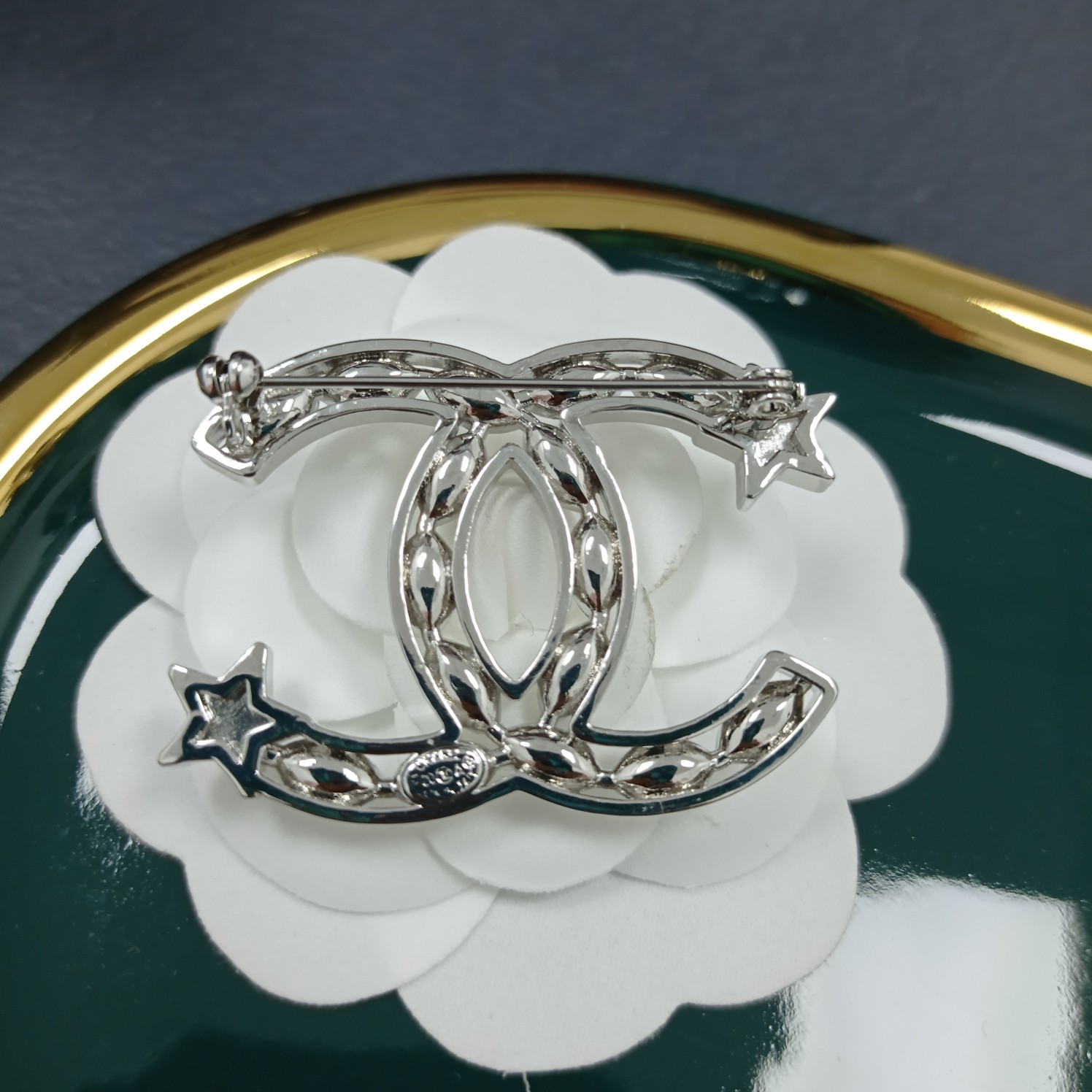 Chanel Brooch L