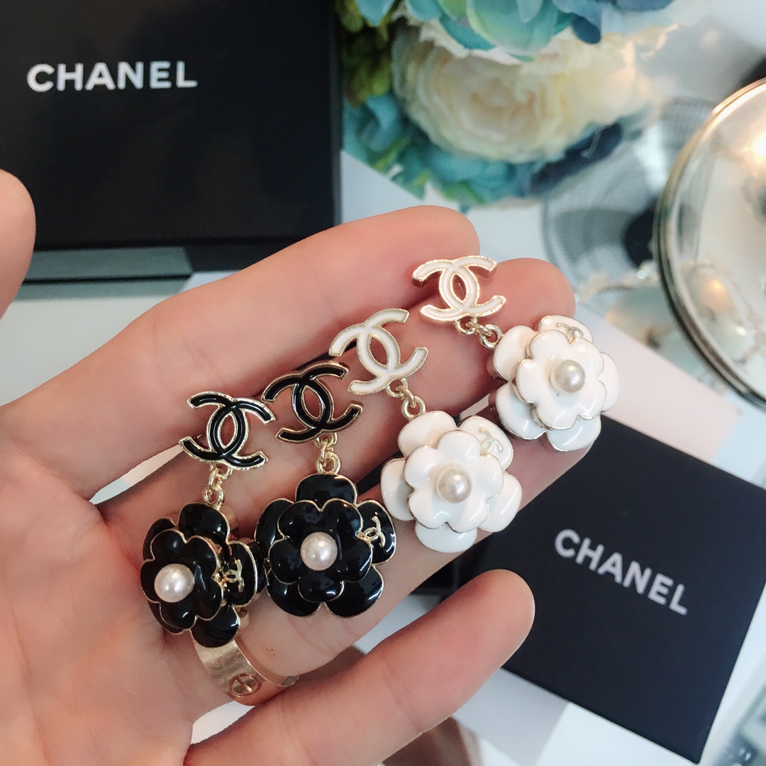 Chanel Earrings L