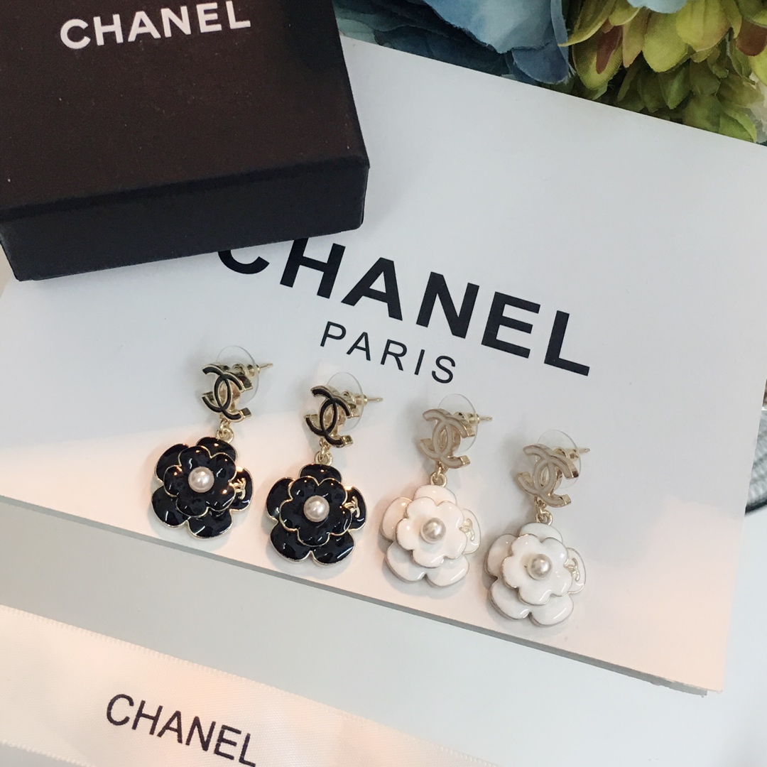 Chanel Earrings L