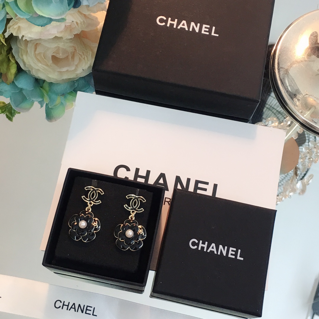 Chanel Earrings L