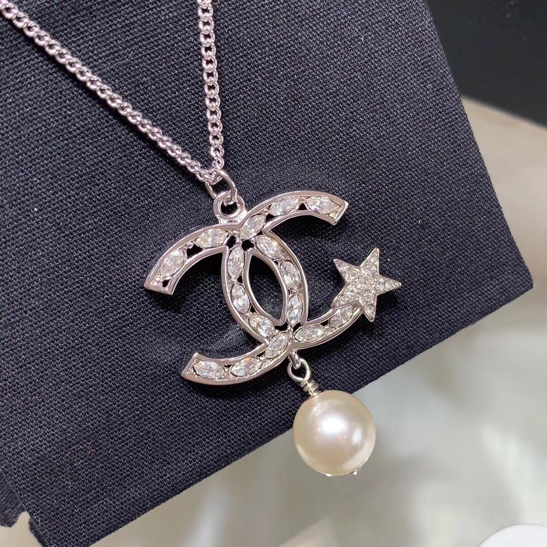 Chanel Necklace Gold L