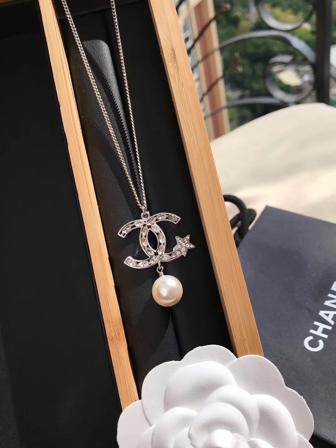 Chanel Necklace Gold L
