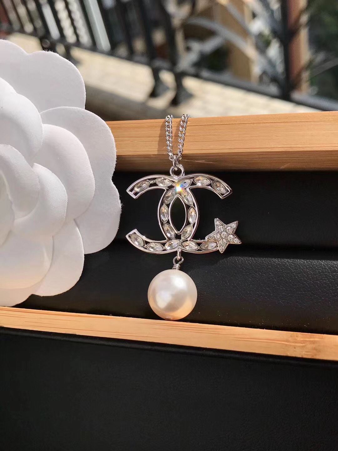 Chanel Necklace Gold L