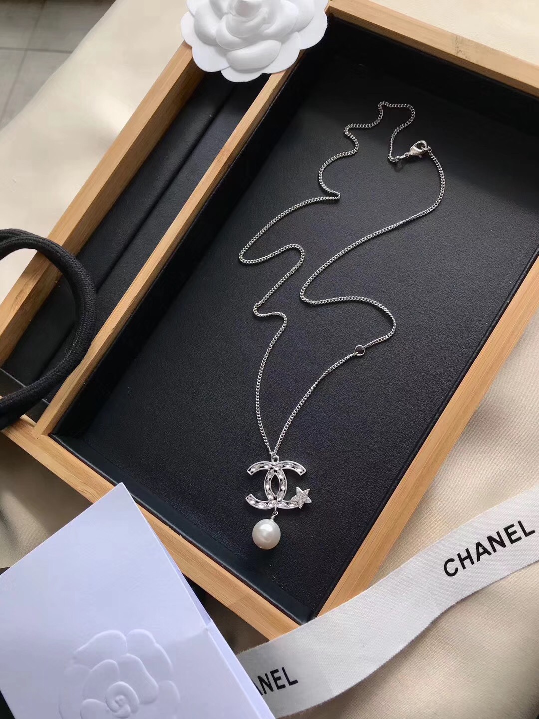 Chanel Necklace Gold L
