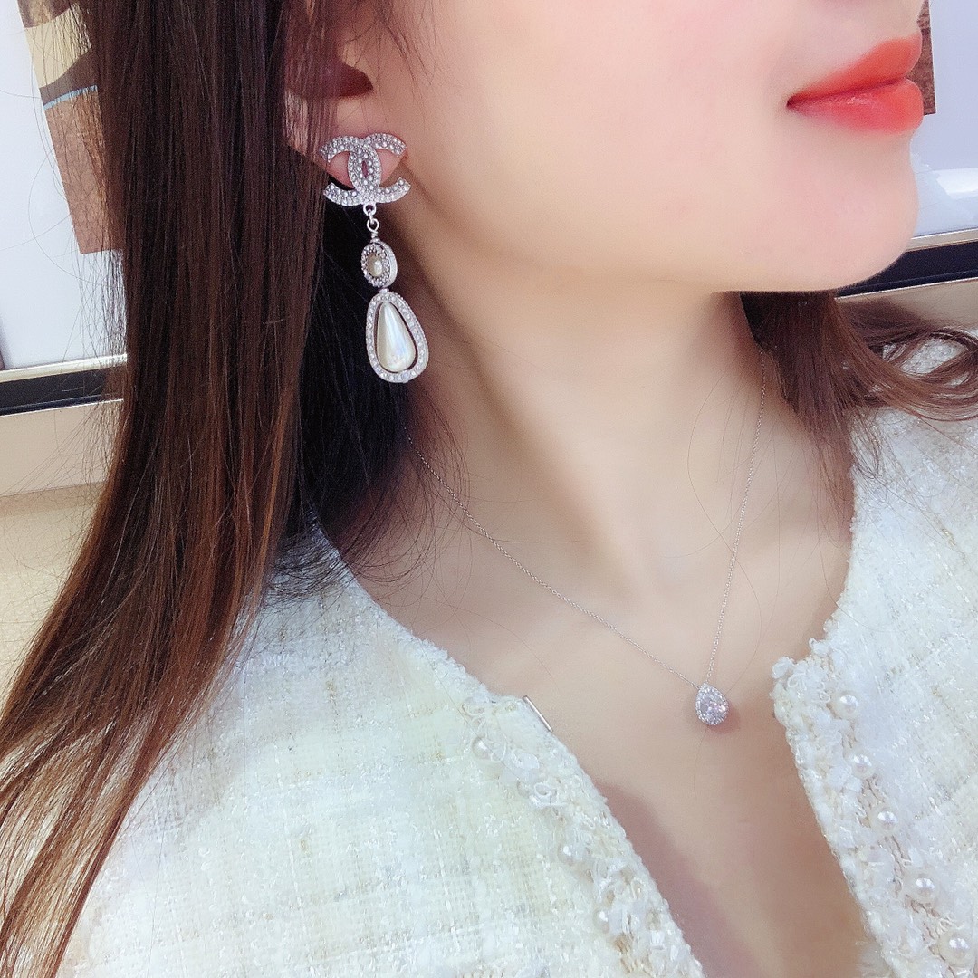 Chanel Earrings Pearl Inlaid L