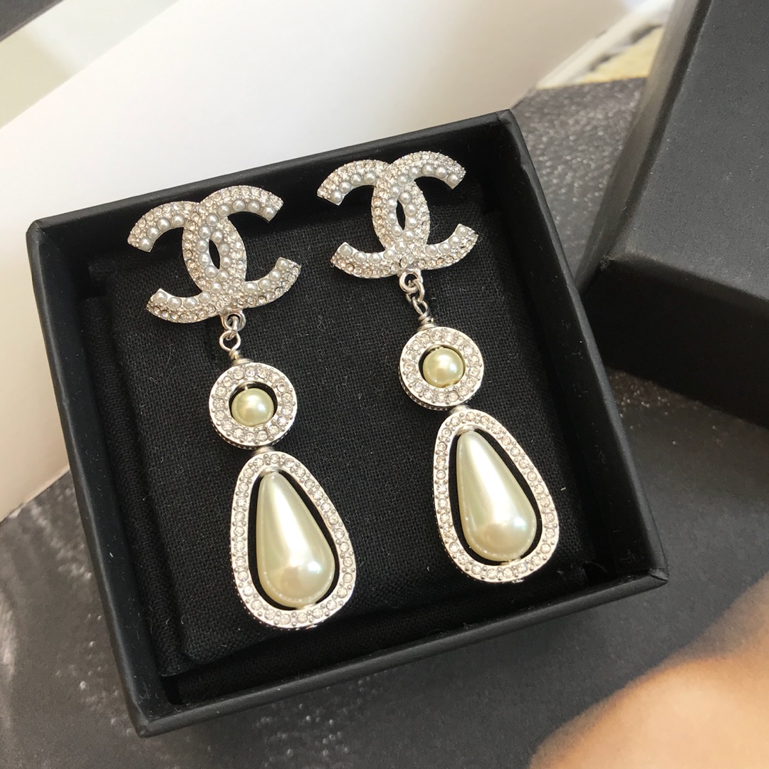 Chanel Earrings Pearl Inlaid L