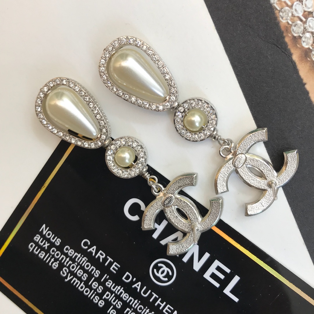 Chanel Earrings Pearl Inlaid L