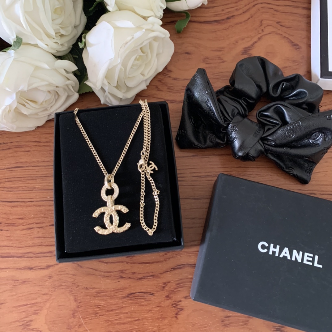 Chanel Necklace L