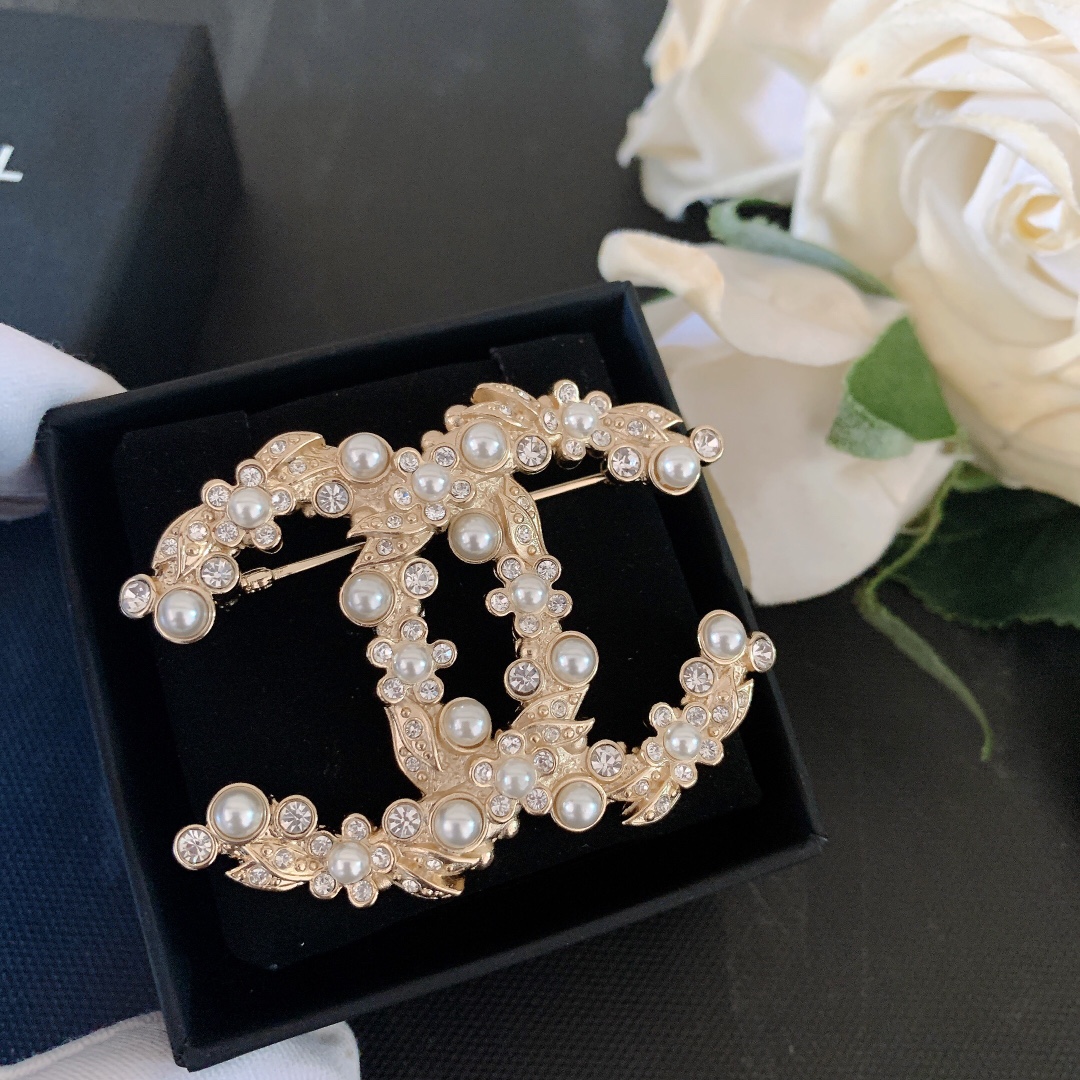 Chanel Brooch S-l