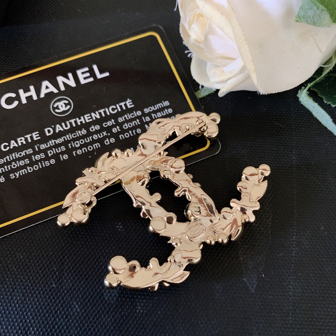 Chanel Brooch S-l