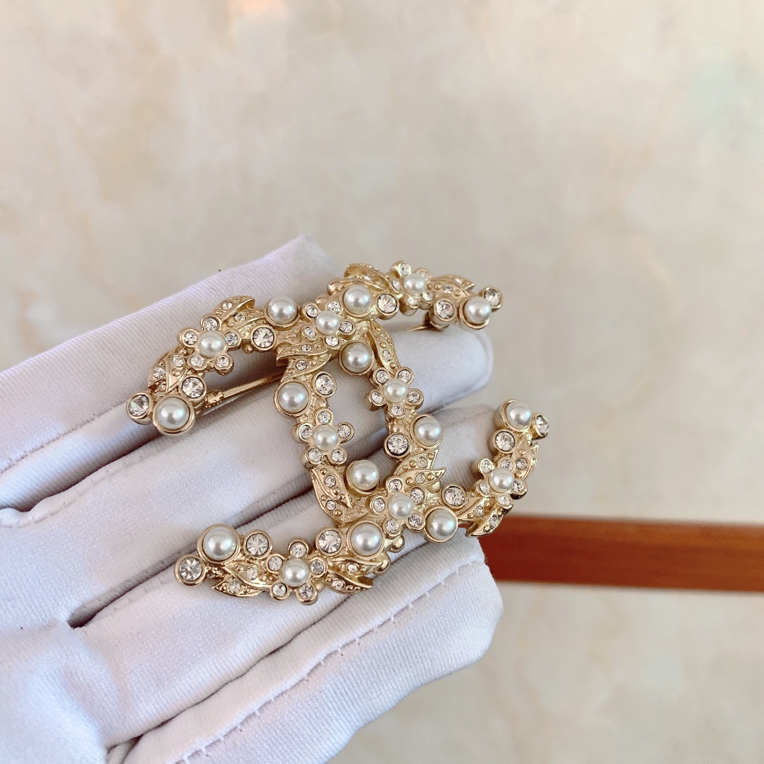 Chanel Brooch S-l