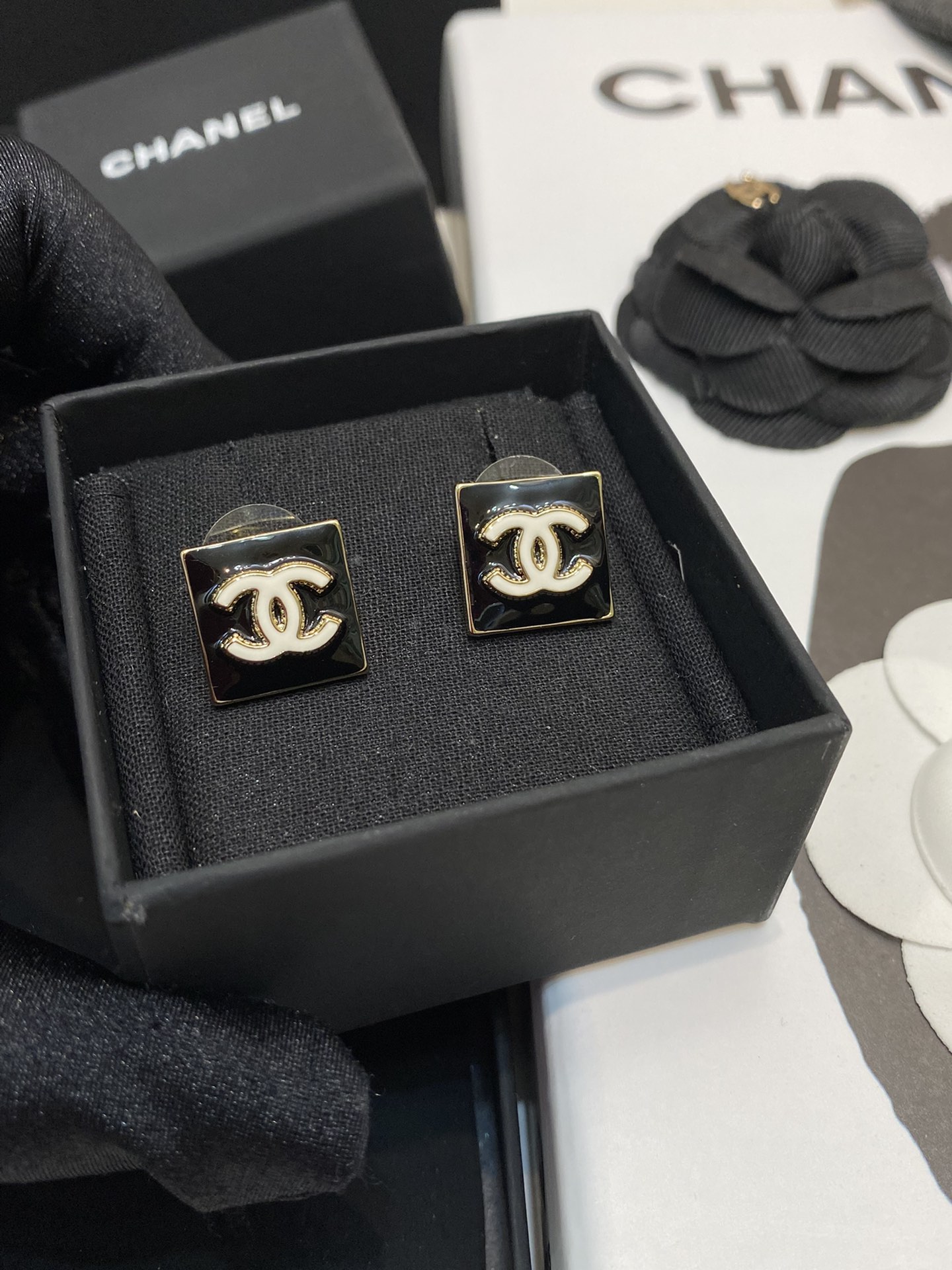 Chanel Earrings L