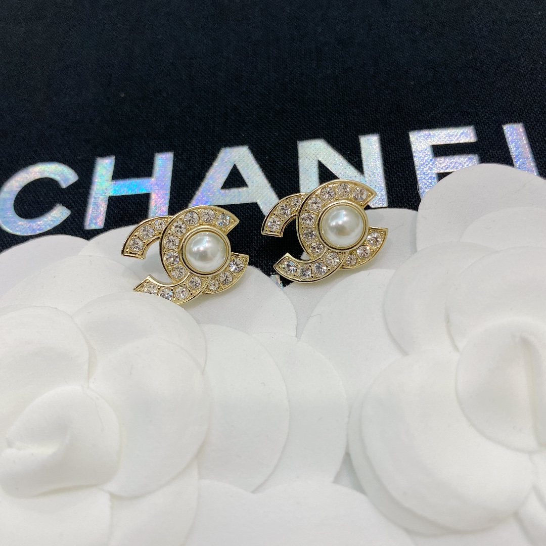 Chanel Earrings Pearl L