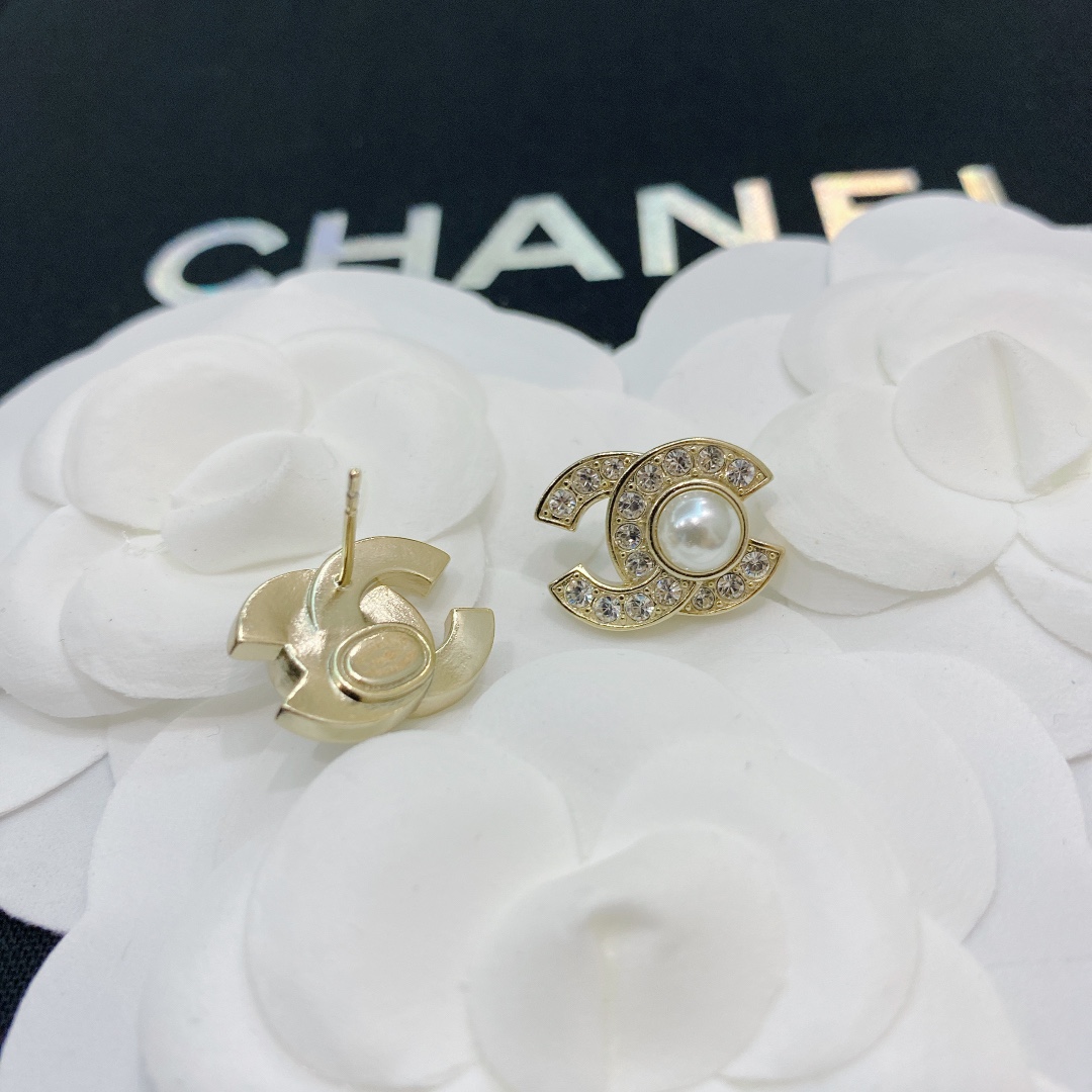 Chanel Earrings Pearl L