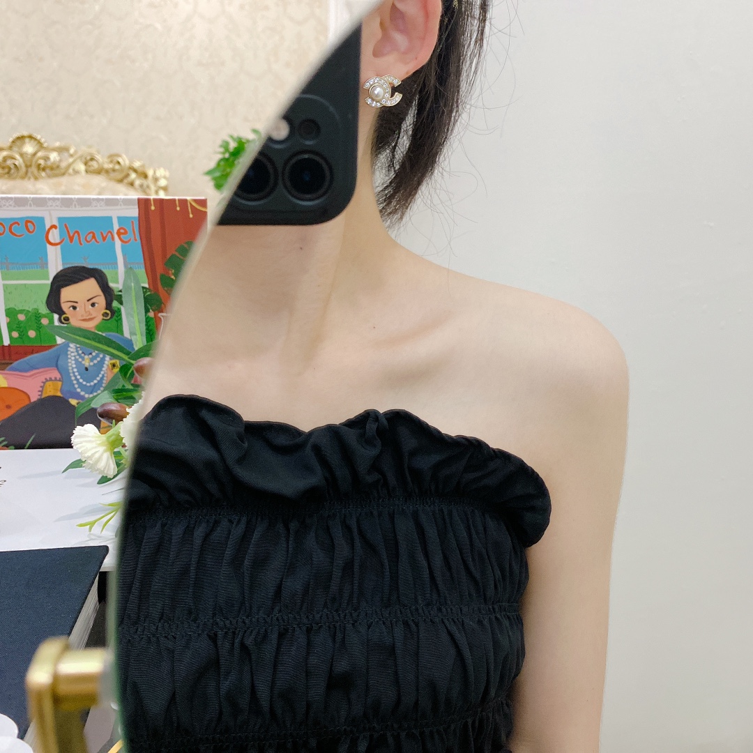 Chanel Earrings Pearl L