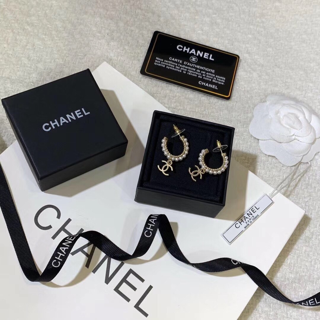 Chanel Earrings Pearl L