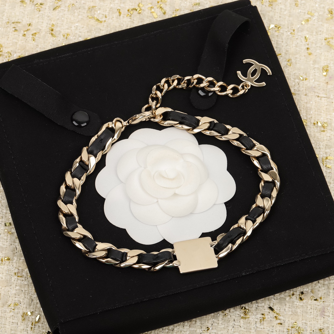 Chanel Necklace L