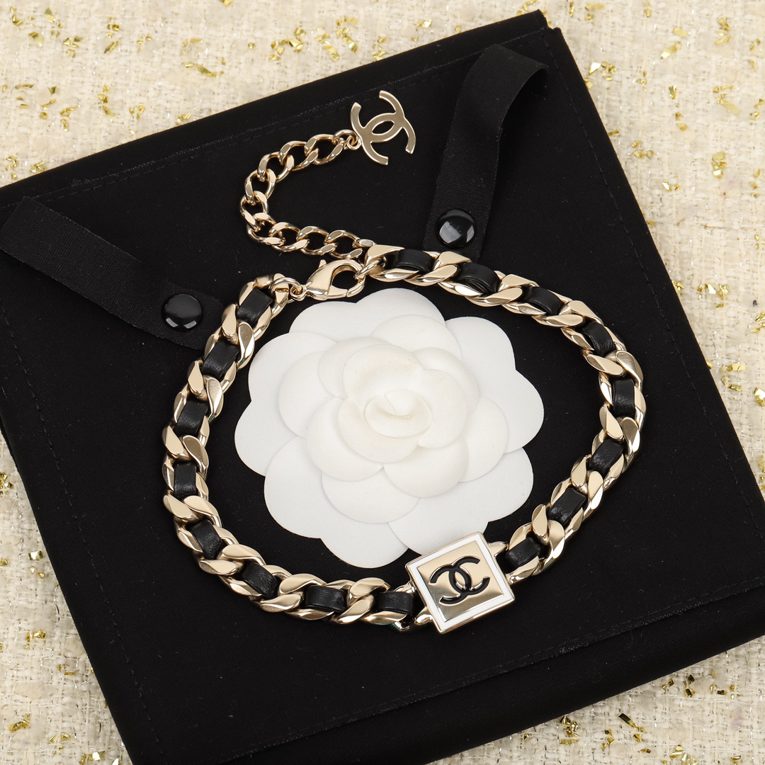 Chanel Necklace L