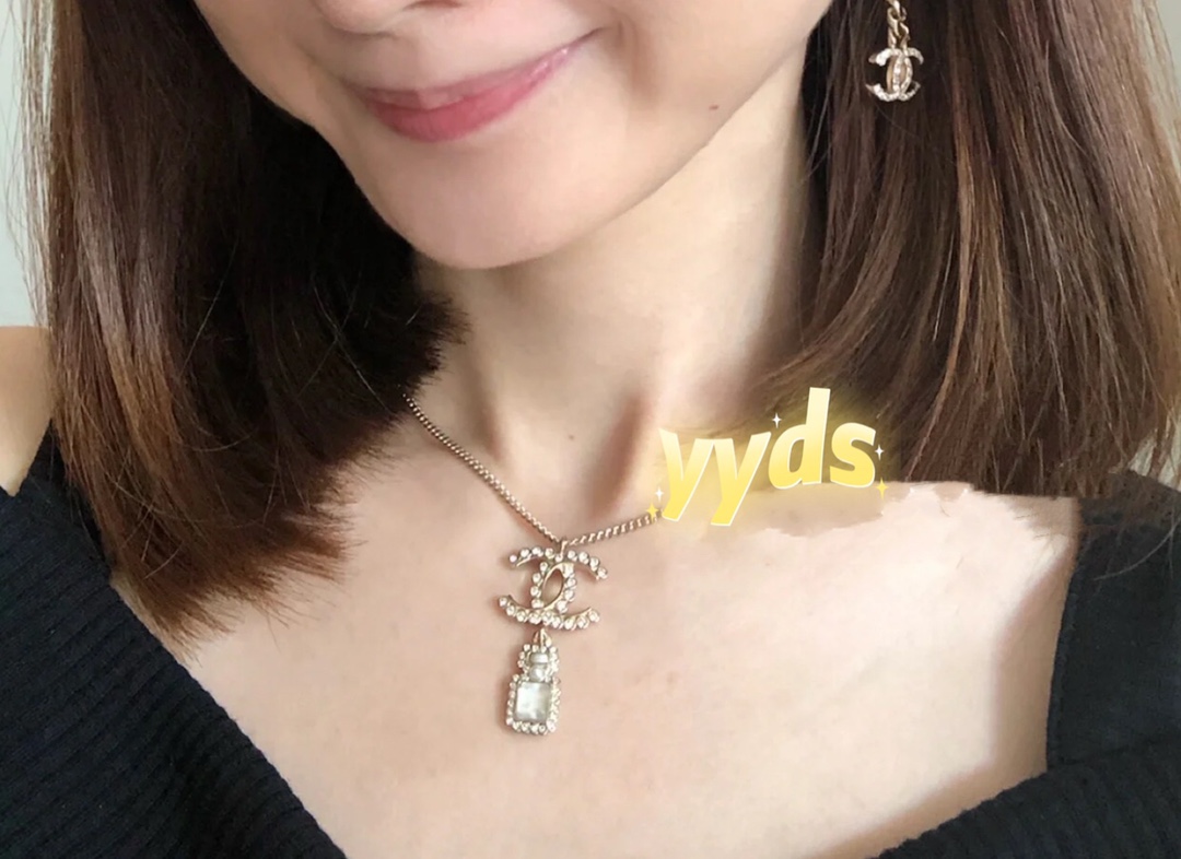 Chanel Necklace Pearl Gold Inlaid L