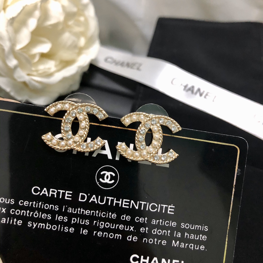 Chanel Earrings Pearl Inlaid L