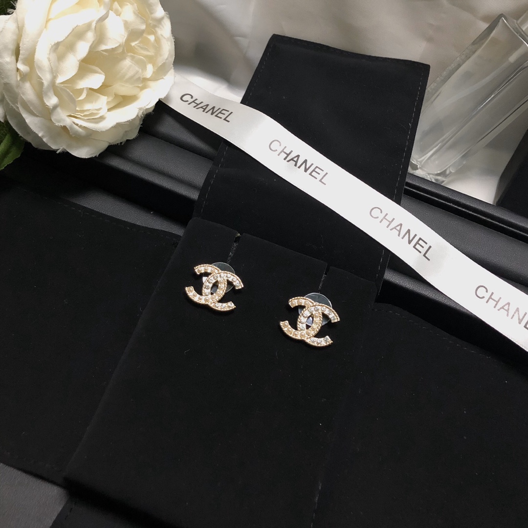 Chanel Earrings Pearl Inlaid L