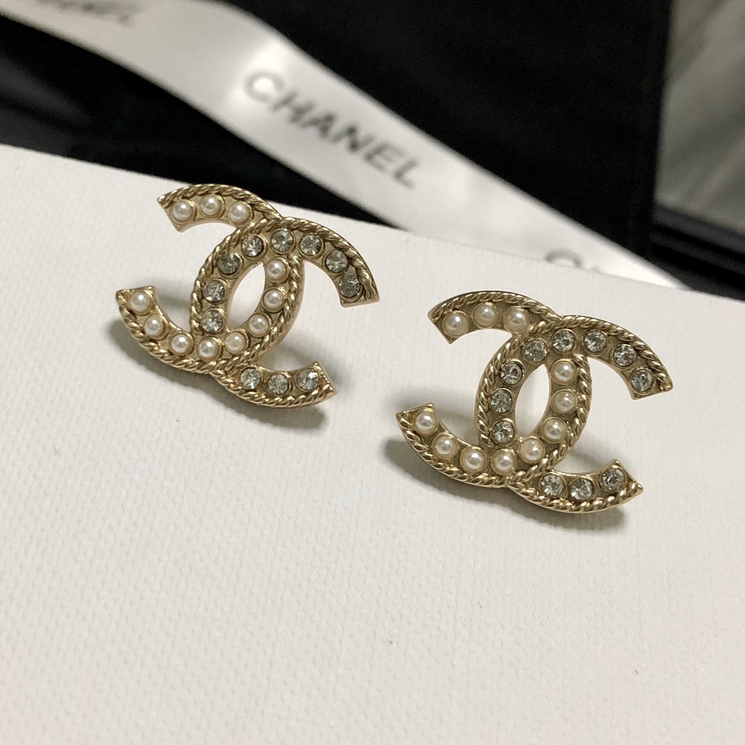 Chanel Earrings Pearl Inlaid L