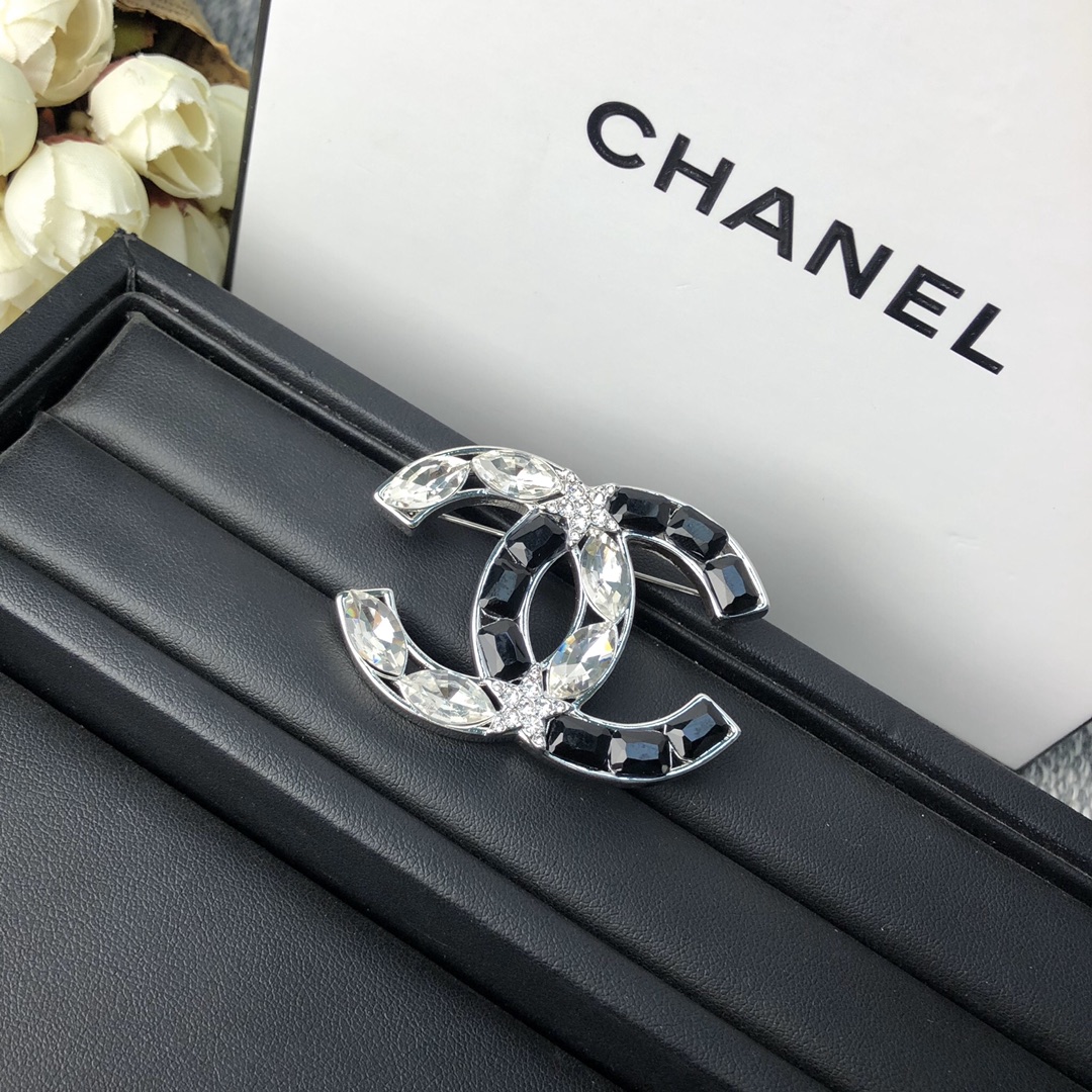 Chanel Brooch Black L
