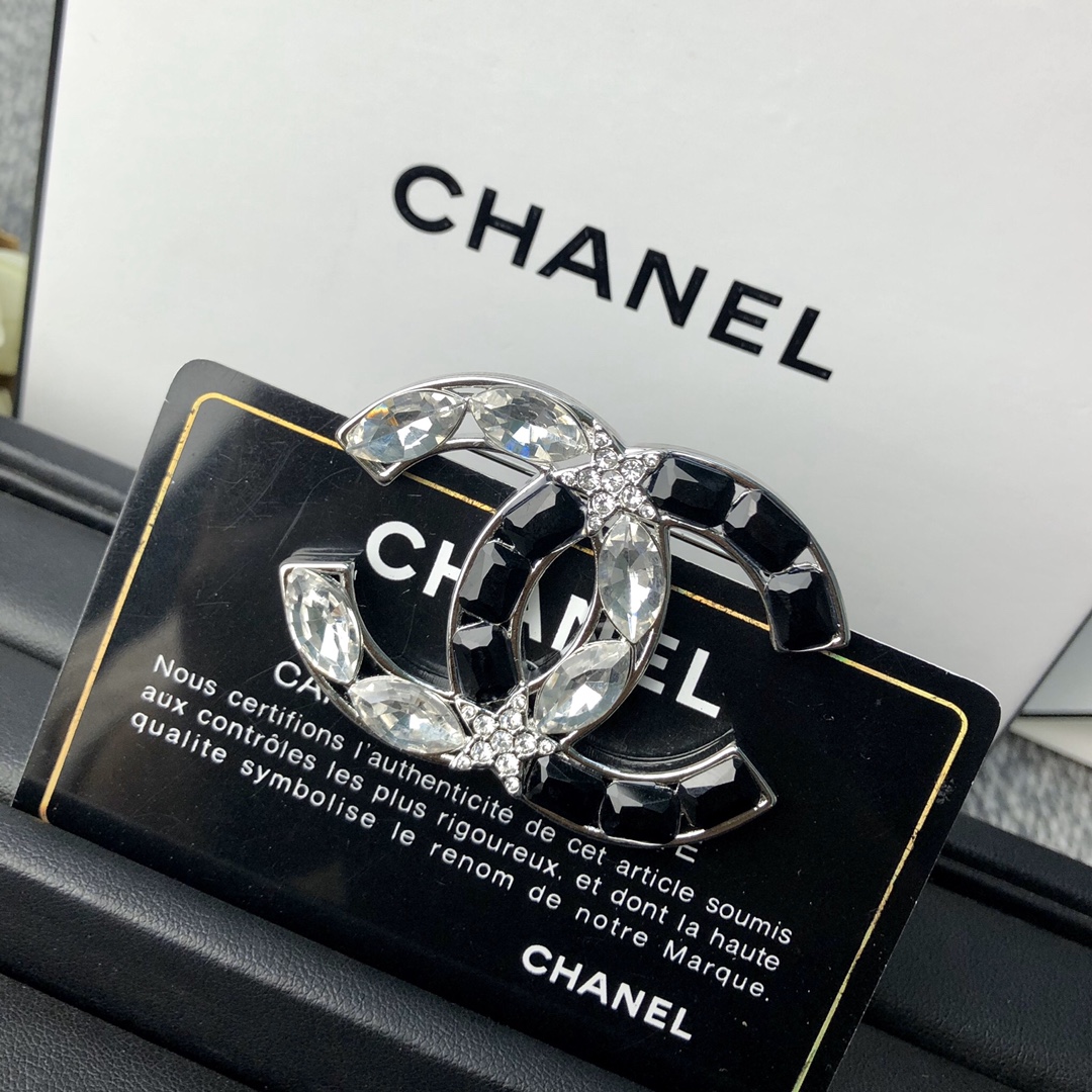 Chanel Brooch Black L
