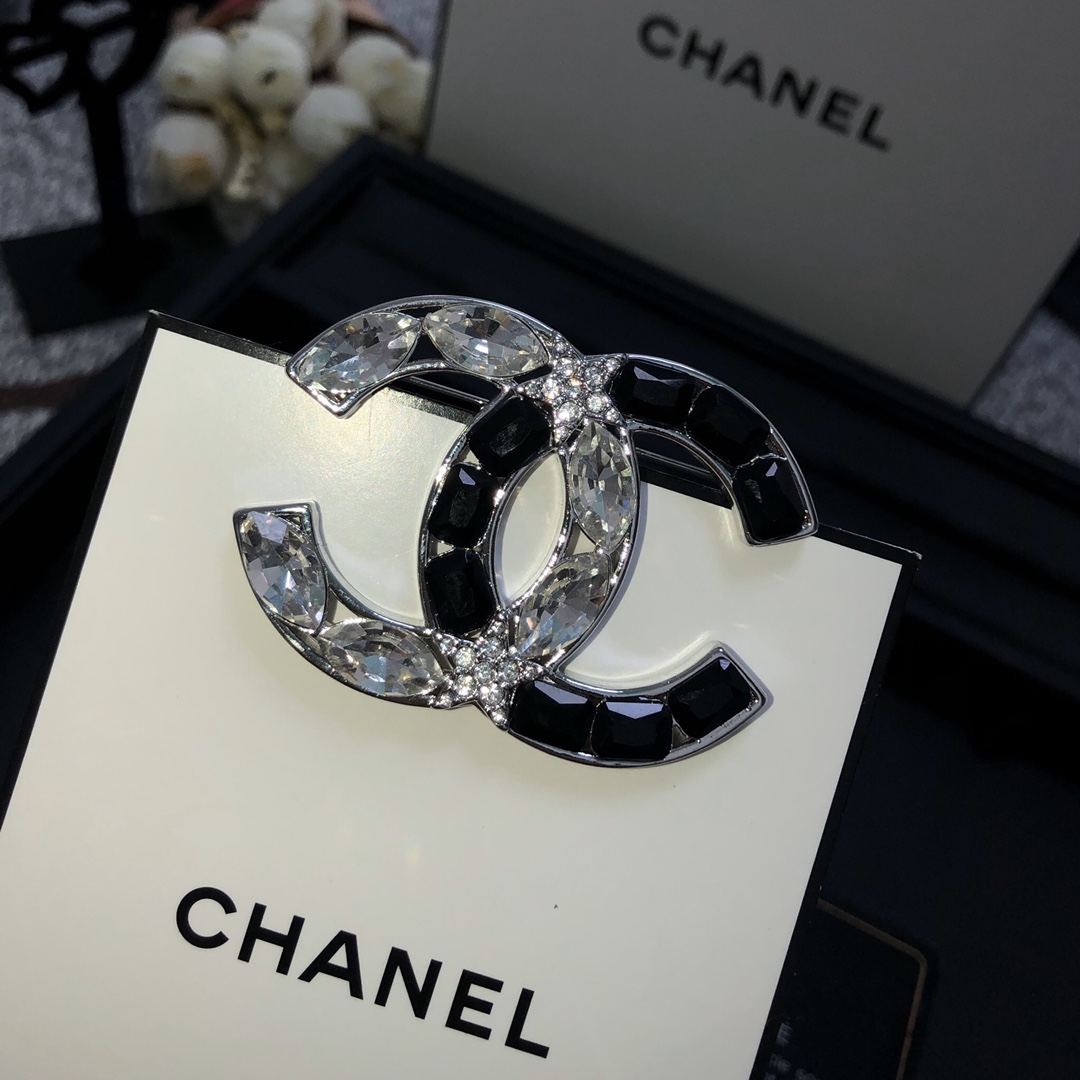 Chanel Brooch Black L