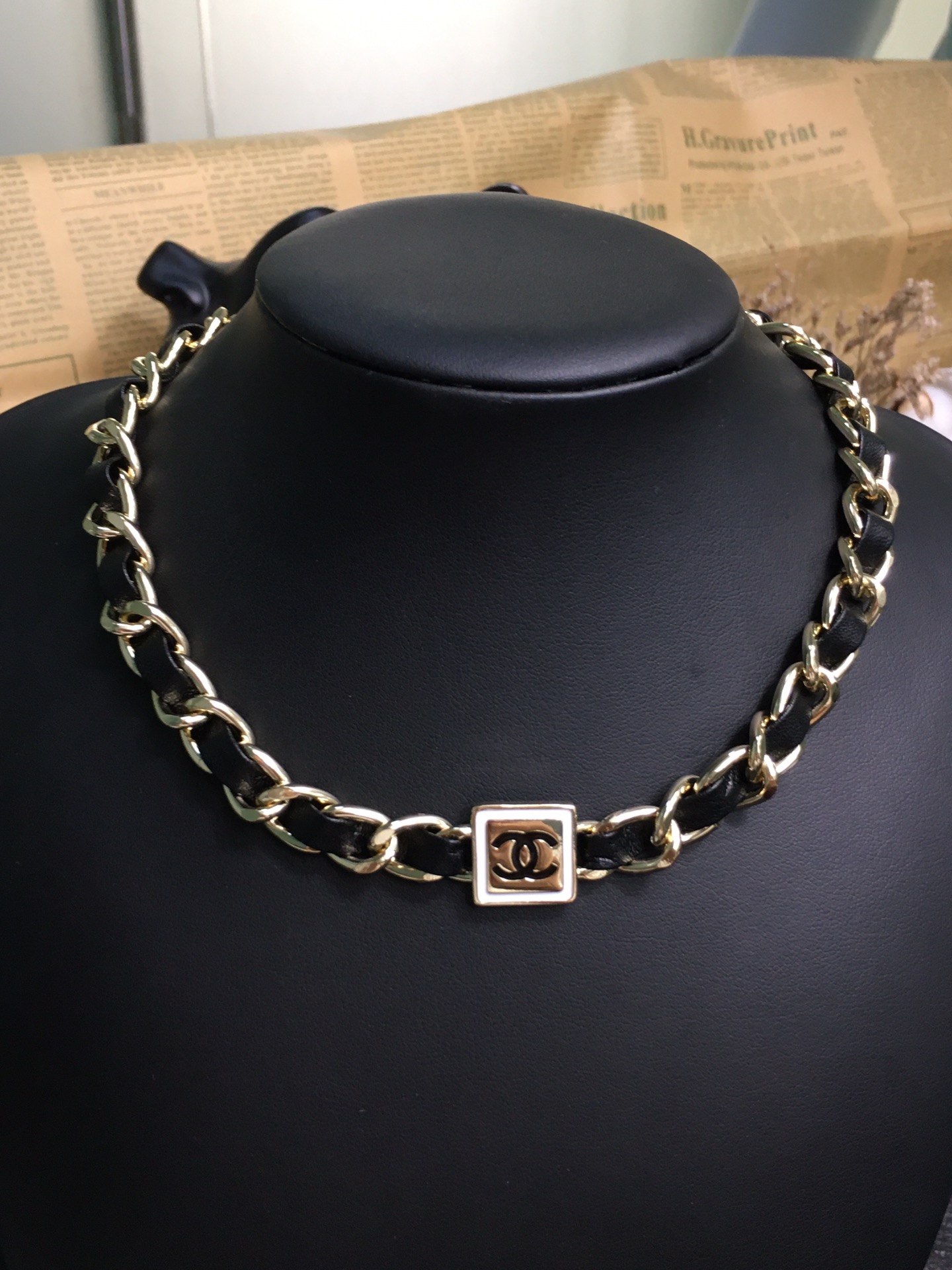 Chanel Necklace Black L