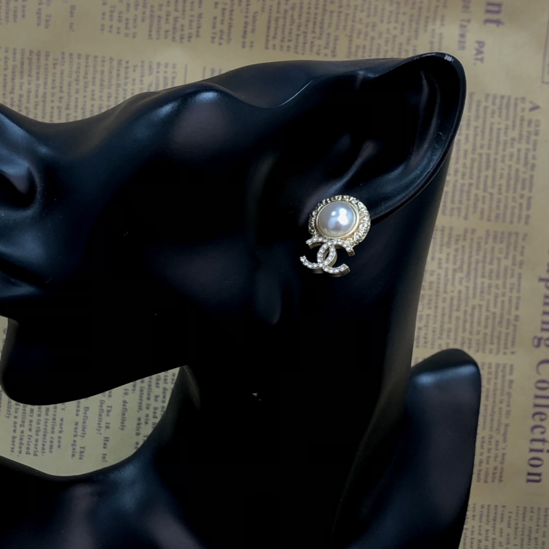 Chanel Earrings Pearl L