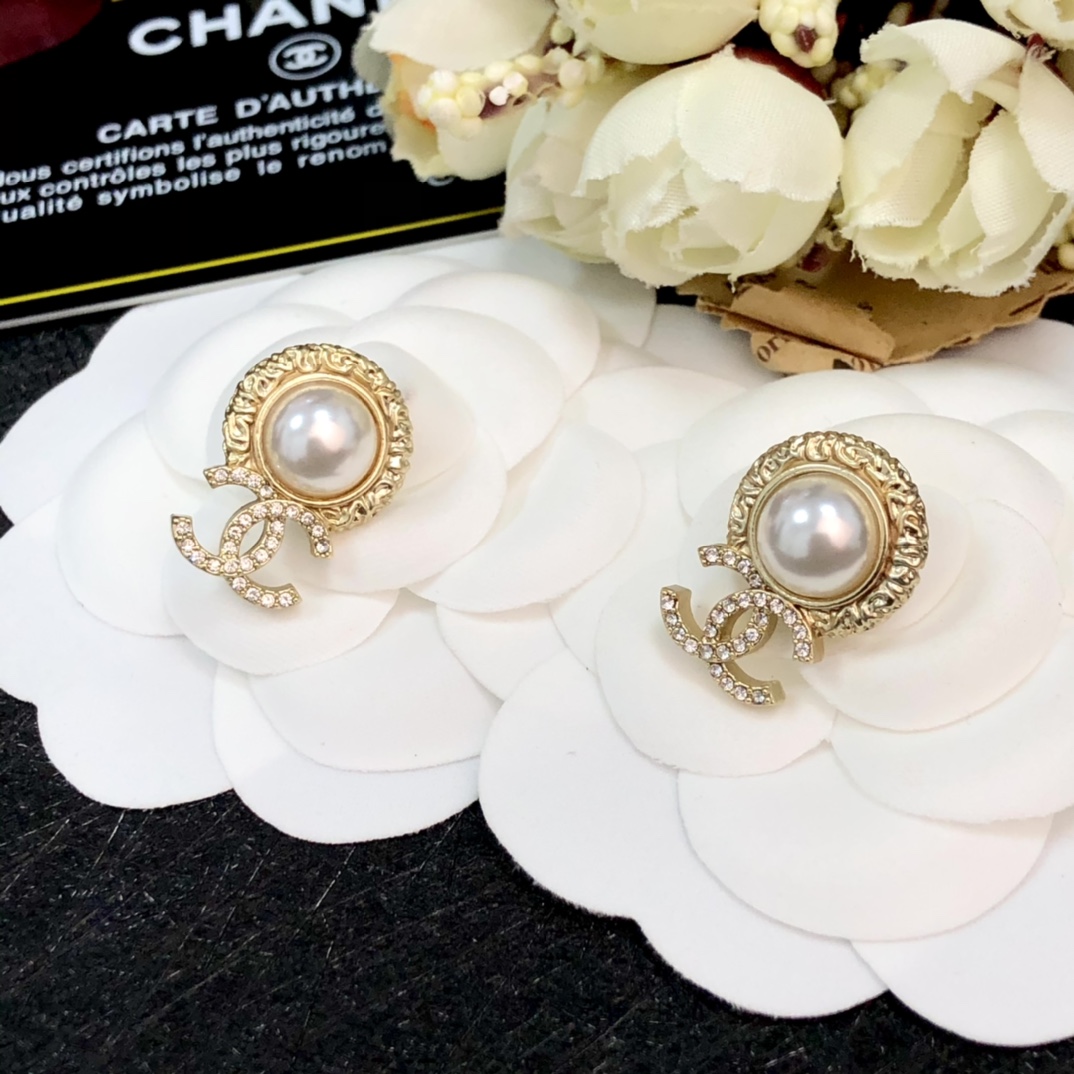 Chanel Earrings Pearl L