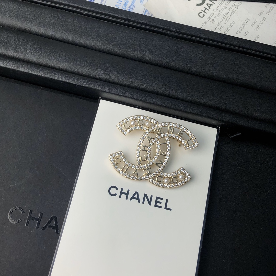 Chanel Brooch Inlaid L