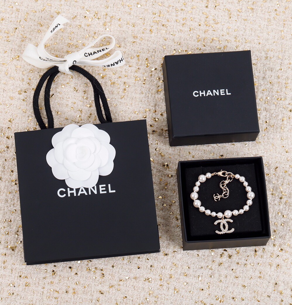 Chanel Bracelet Pearl L