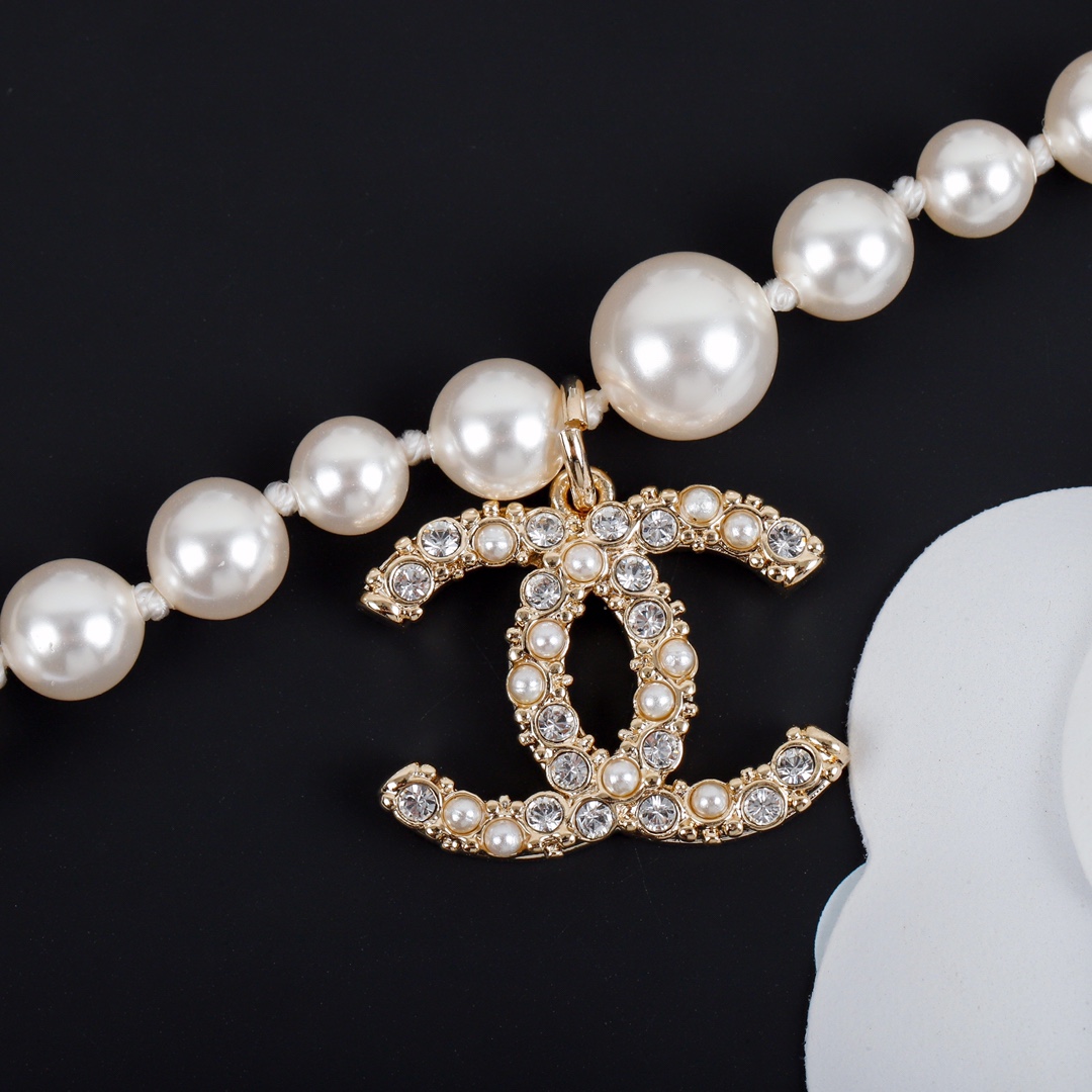 Chanel Bracelet Pearl L