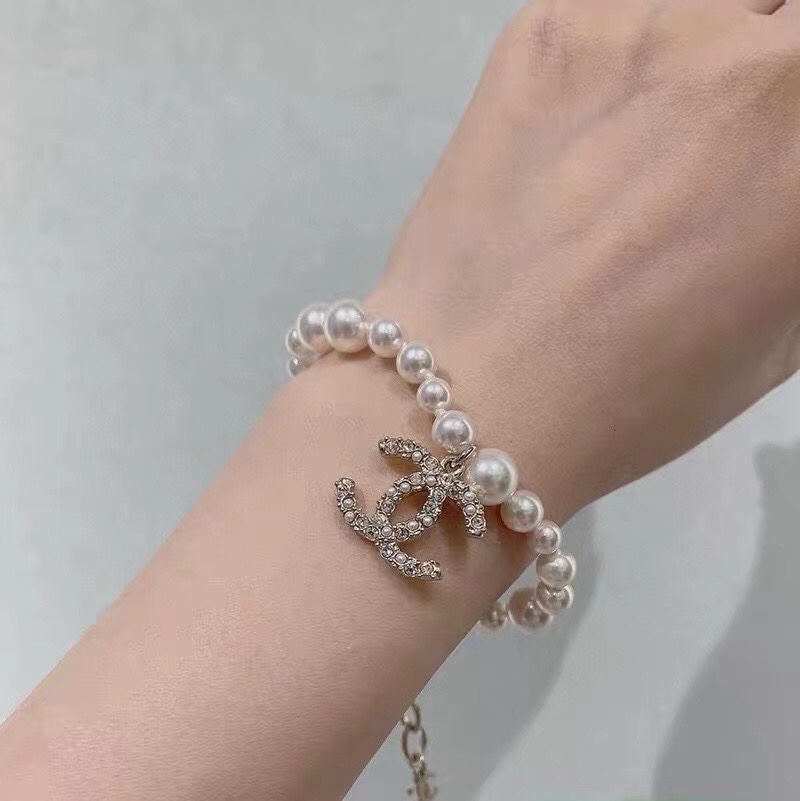 Chanel Bracelet Pearl L