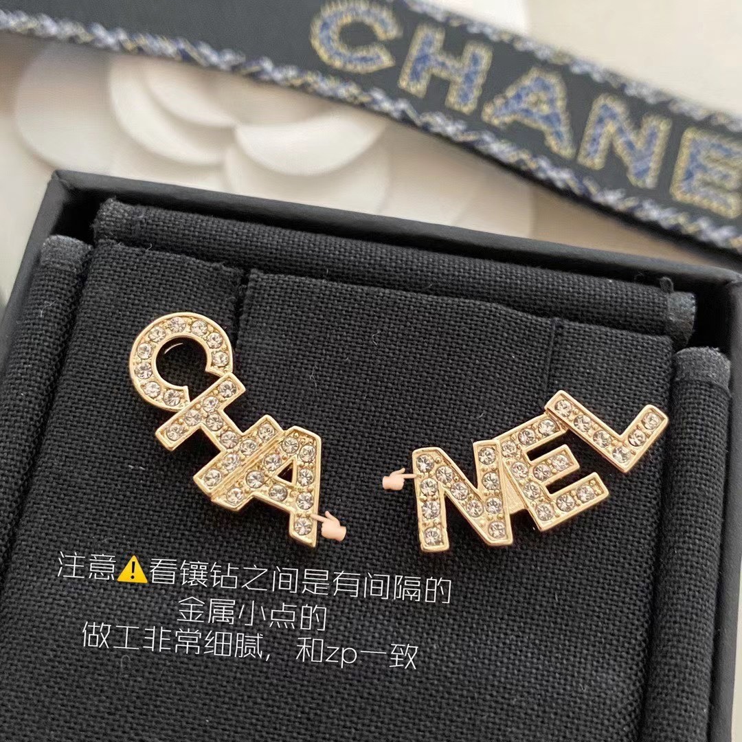 Chanel Earrings L