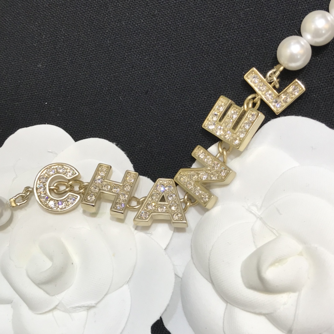 Chanel Necklace Pearl Gold L
