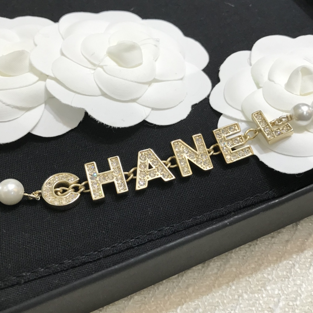 Chanel Necklace Pearl Gold L